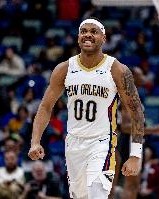 九游娱乐体育-状态火热！布鲁斯-布朗半场7投5中&amp;罚球2中2 得到14分2板2断