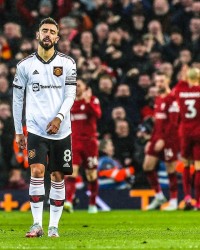 九游娱乐体育-曼联队内想撸B费袖标，瓦拉内德赫亚胖虎该当队长？