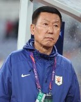 九游娱乐app-泰山vs蓉城半场数据：射门数2-8，泰山半场4张黄牌